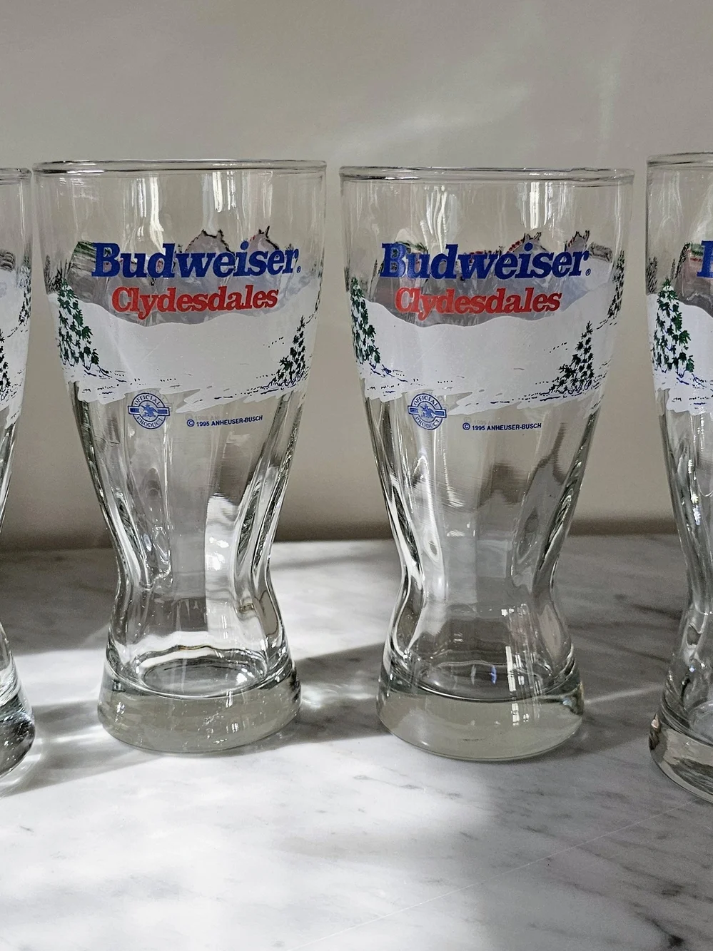 Budweiser Clydesdales Pilsner Glasses Set 4 Vintage 1995 Christmas Holiday Bar